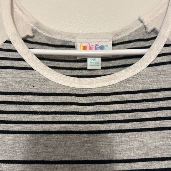 LulaRoe Randy - Picture 2 of 4